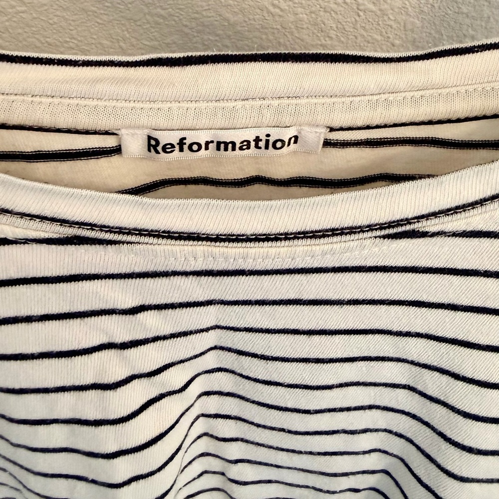 Reformation Oversized Long Sleeve Tee Black And White Stripe - Picture 3 of 5